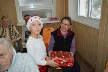 Koľko lásky sa zmestí do krabice od topánok