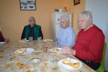 Pampuškové posedenie v domčeku