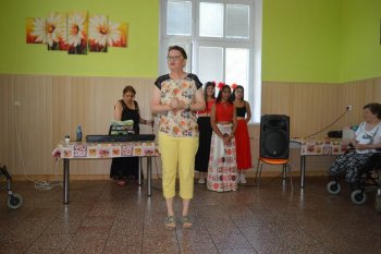 Kvetinové pozdravy pre  našich seniorov