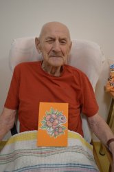 Kvetinové pozdravy pre  našich seniorov