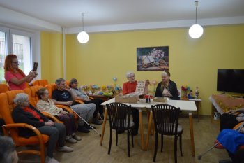 Návšteva p. Köbölovej – pomôcky na jemnú motoriku