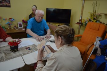 Návšteva p. Köbölovej – pomôcky na jemnú motoriku