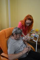 Návšteva p. Köbölovej – pomôcky na jemnú motoriku